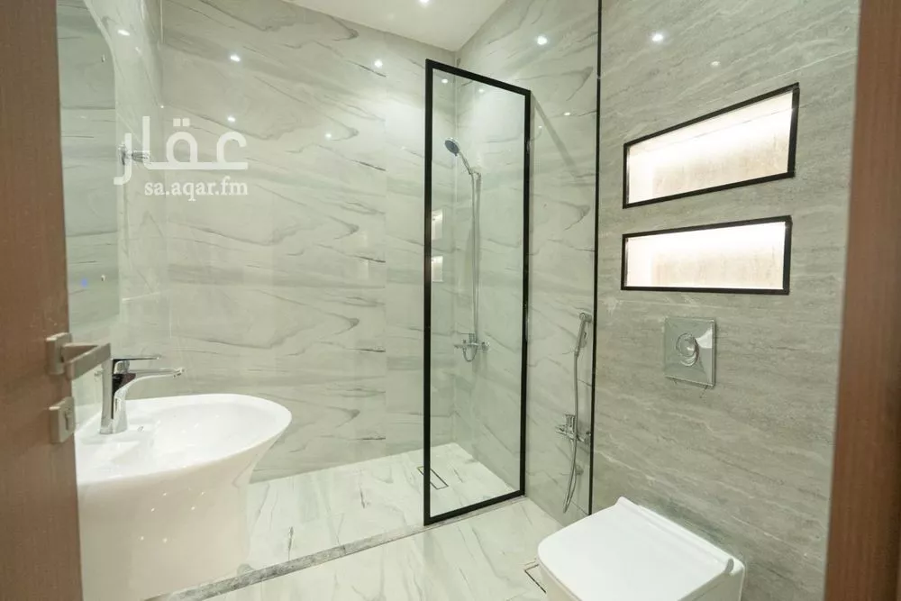 4 bedroom floor in Al Rimal 7