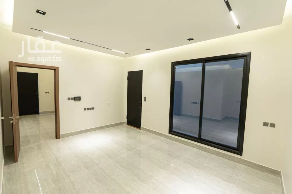 4 bedroom floor in Al Rimal 8