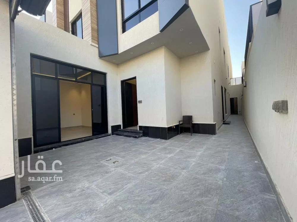 4 bedroom floor in Al Rimal 2