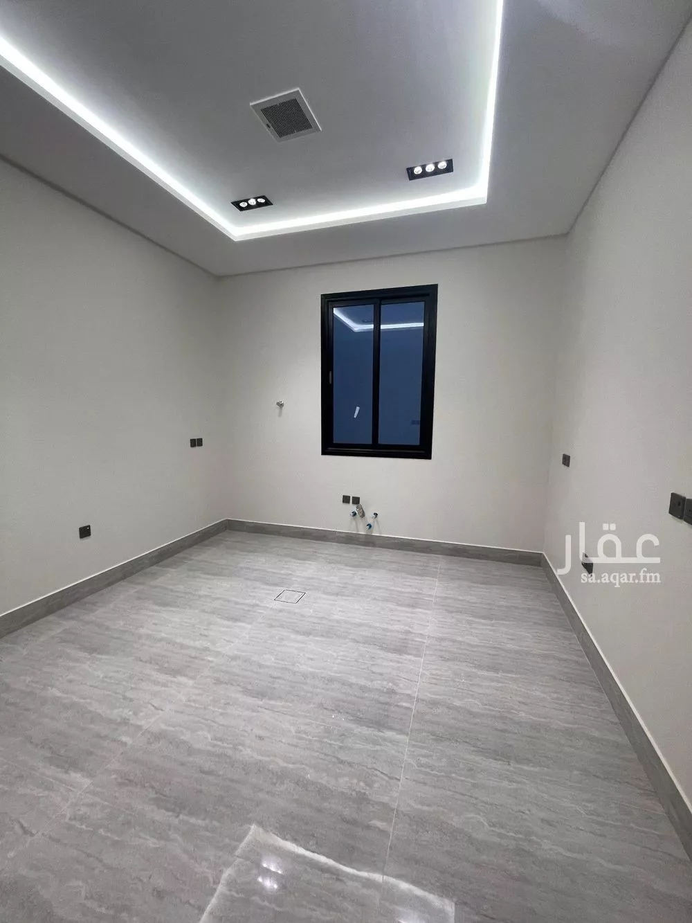 4 bedroom floor in Al Rimal 19