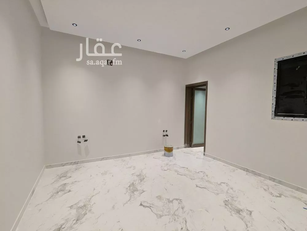 4 bedroom floor in Badr 9