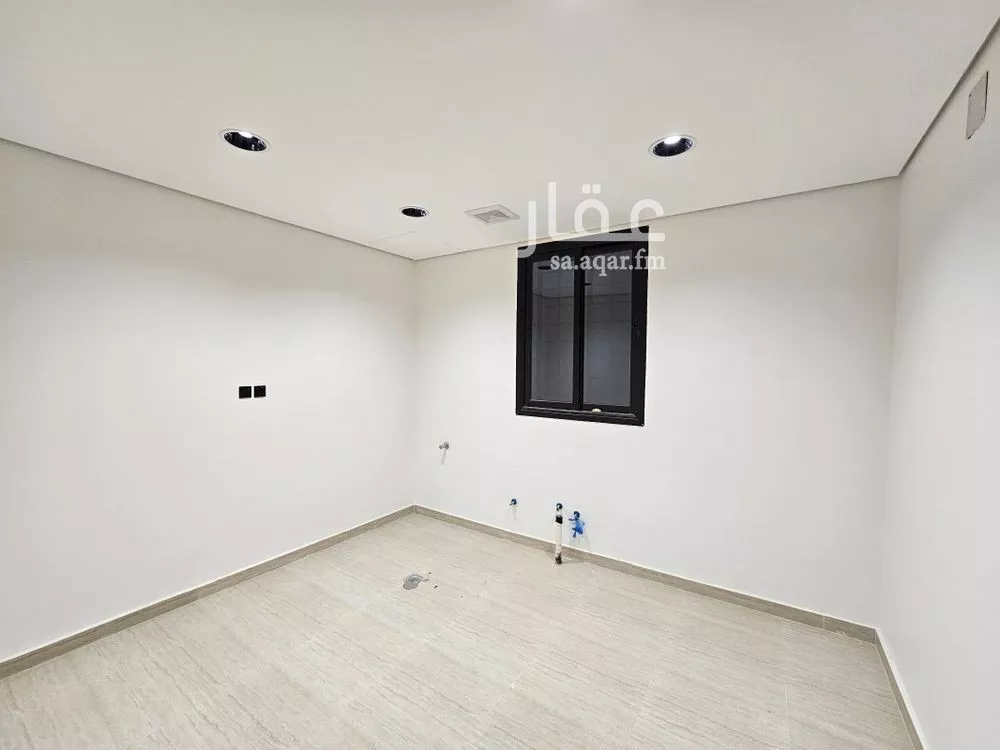 4 bedroom floor in Ash Sharq 4