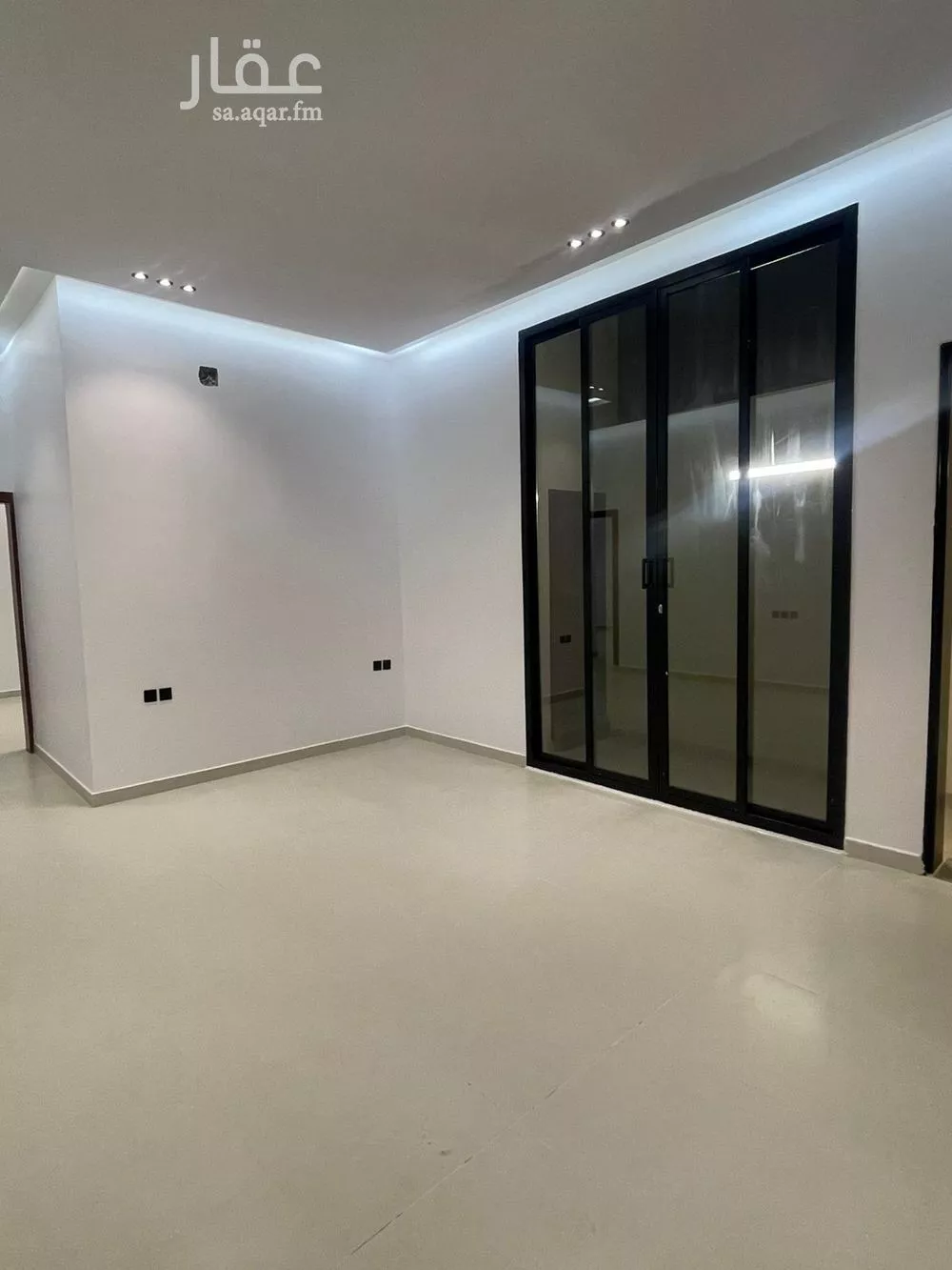 3 bedroom floor in Al Janadriyah 3