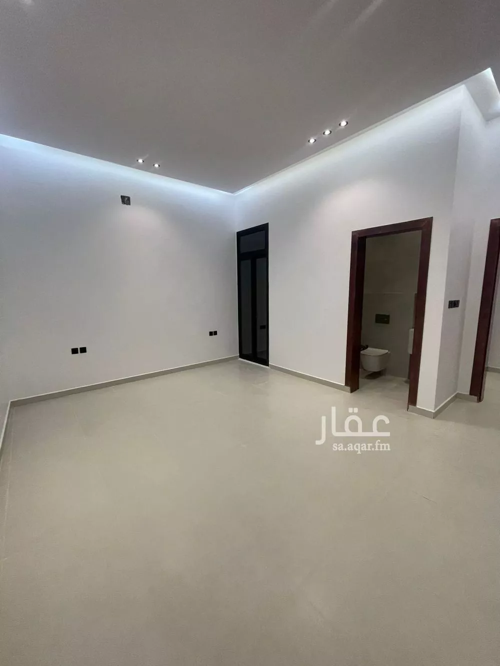 3 bedroom floor in Al Janadriyah 5