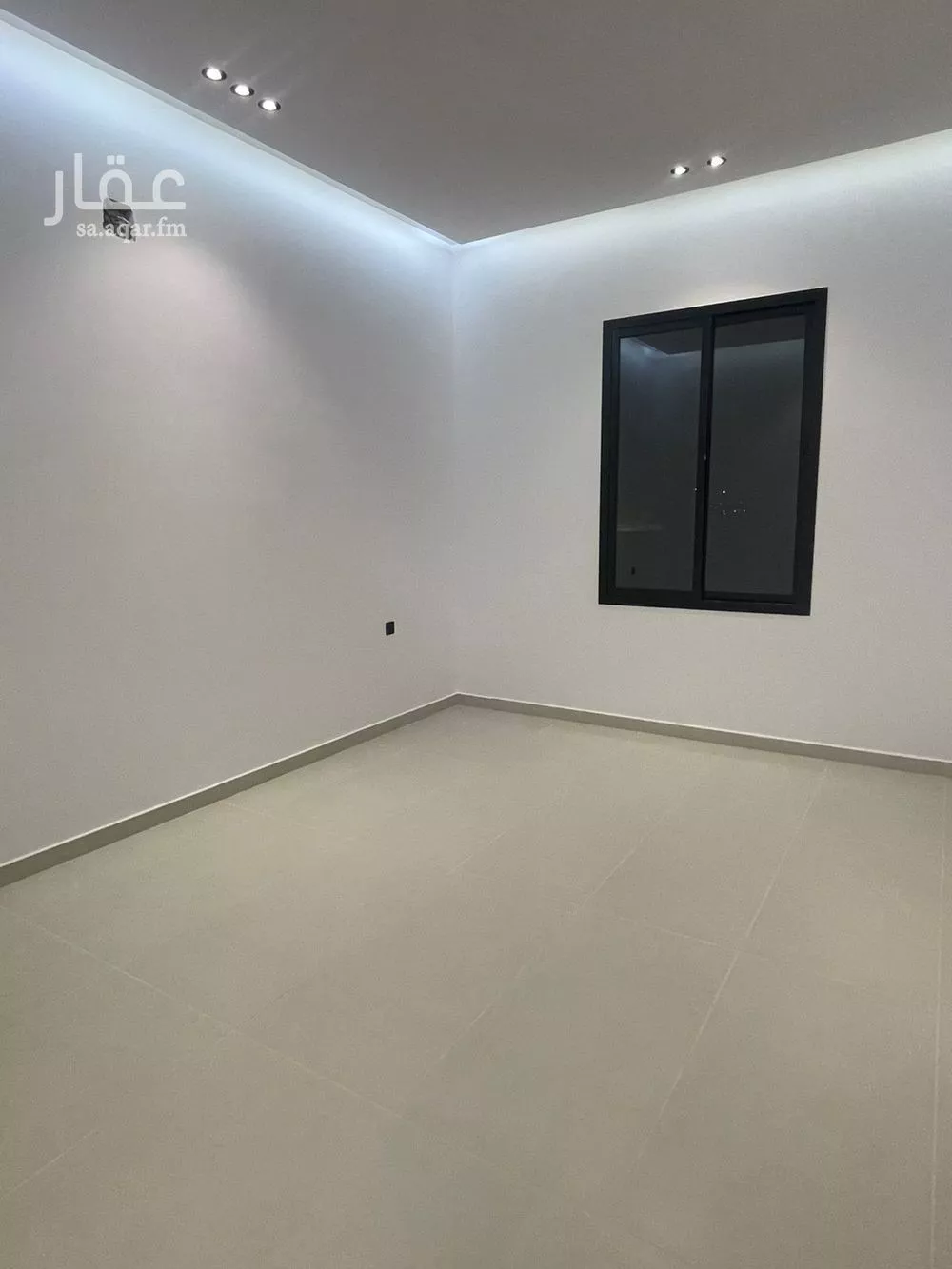 3 bedroom floor in Al Janadriyah 9