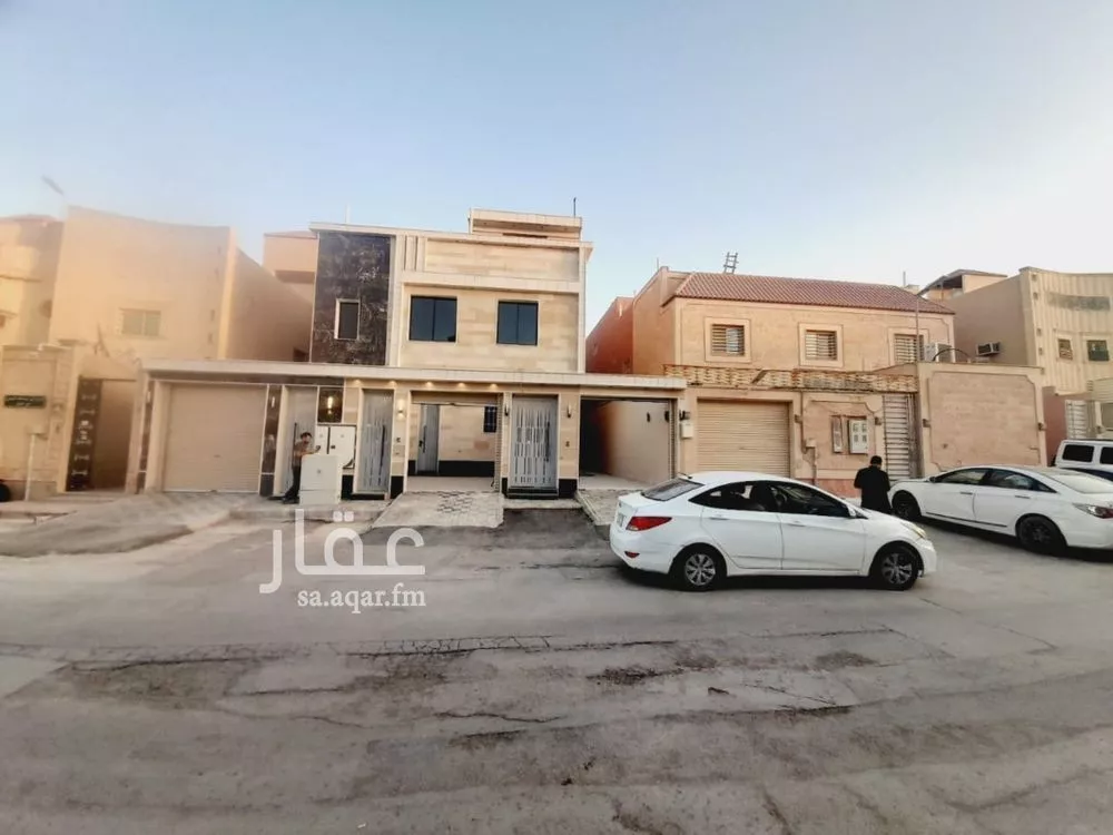 3 bedroom floor in Al Uraija Al Gharbiyah 3