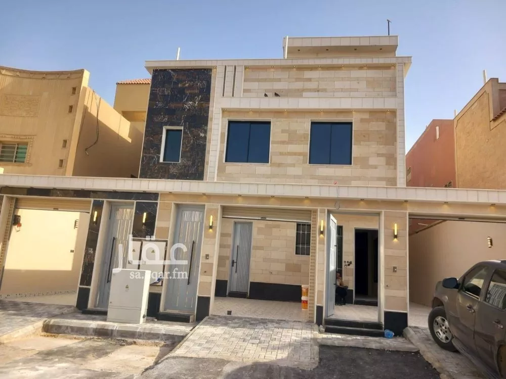 3 bedroom floor in Al Uraija Al Gharbiyah 5