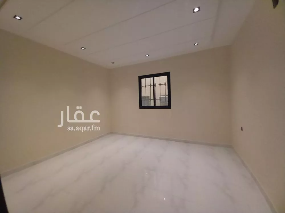 3 bedroom floor in Al Uraija Al Gharbiyah 7