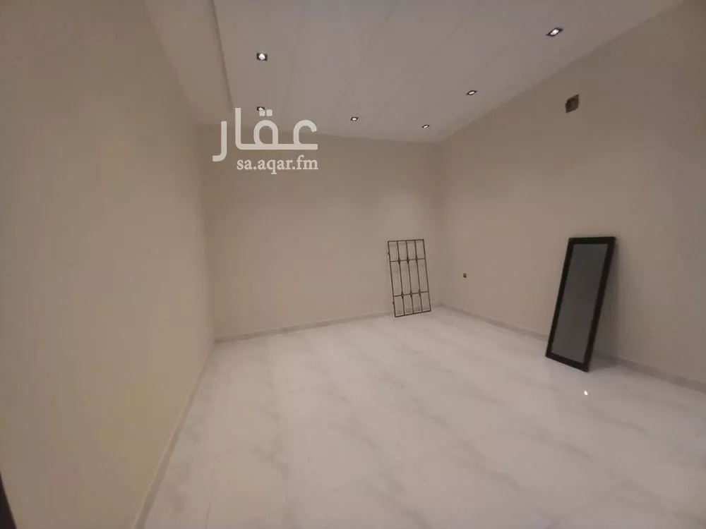 3 bedroom floor in Al Uraija Al Gharbiyah 9