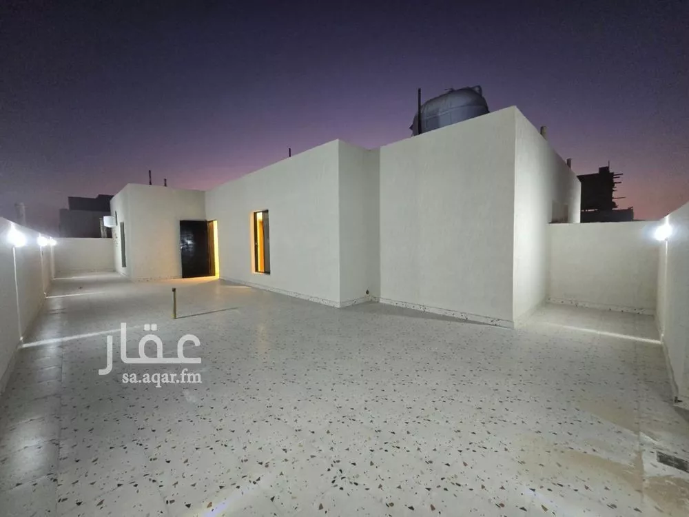4 bedroom floor in Dirab 15
