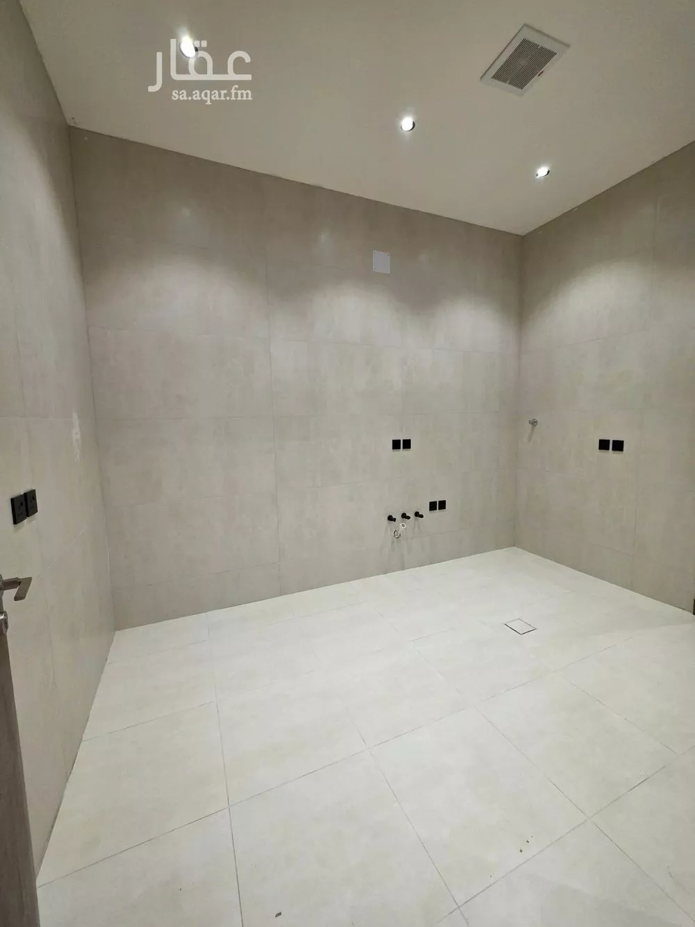 5 bedroom floor in Al Khaleej 17