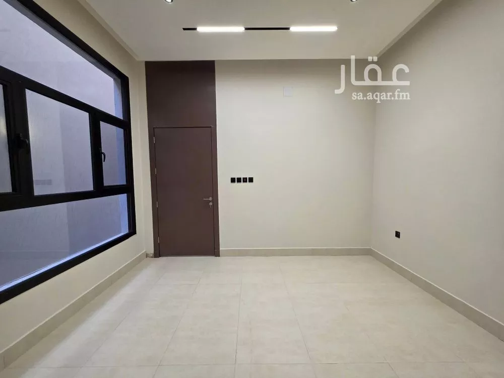 5 bedroom floor in Al Khaleej 8