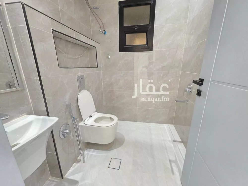 5 bedroom floor in Ash Sharq 6