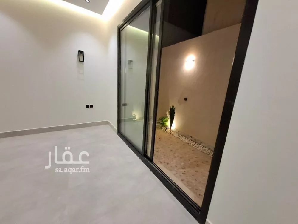 4 bedroom floor in Al Janadriyah 13