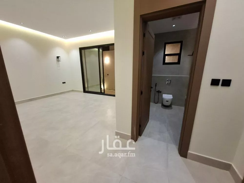 4 bedroom floor in Al Janadriyah 14
