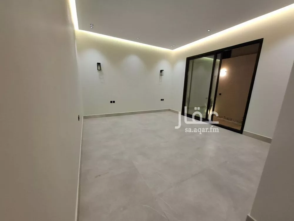 4 bedroom floor in Al Janadriyah 6