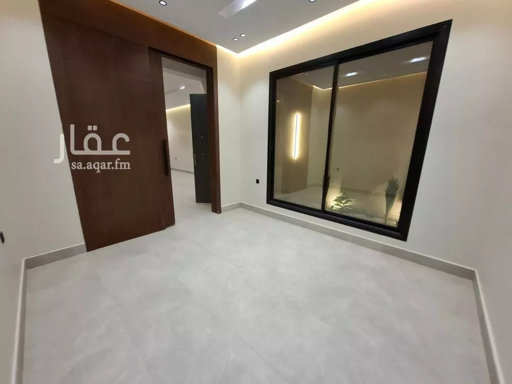 4 bedroom floor in Al Janadriyah 8