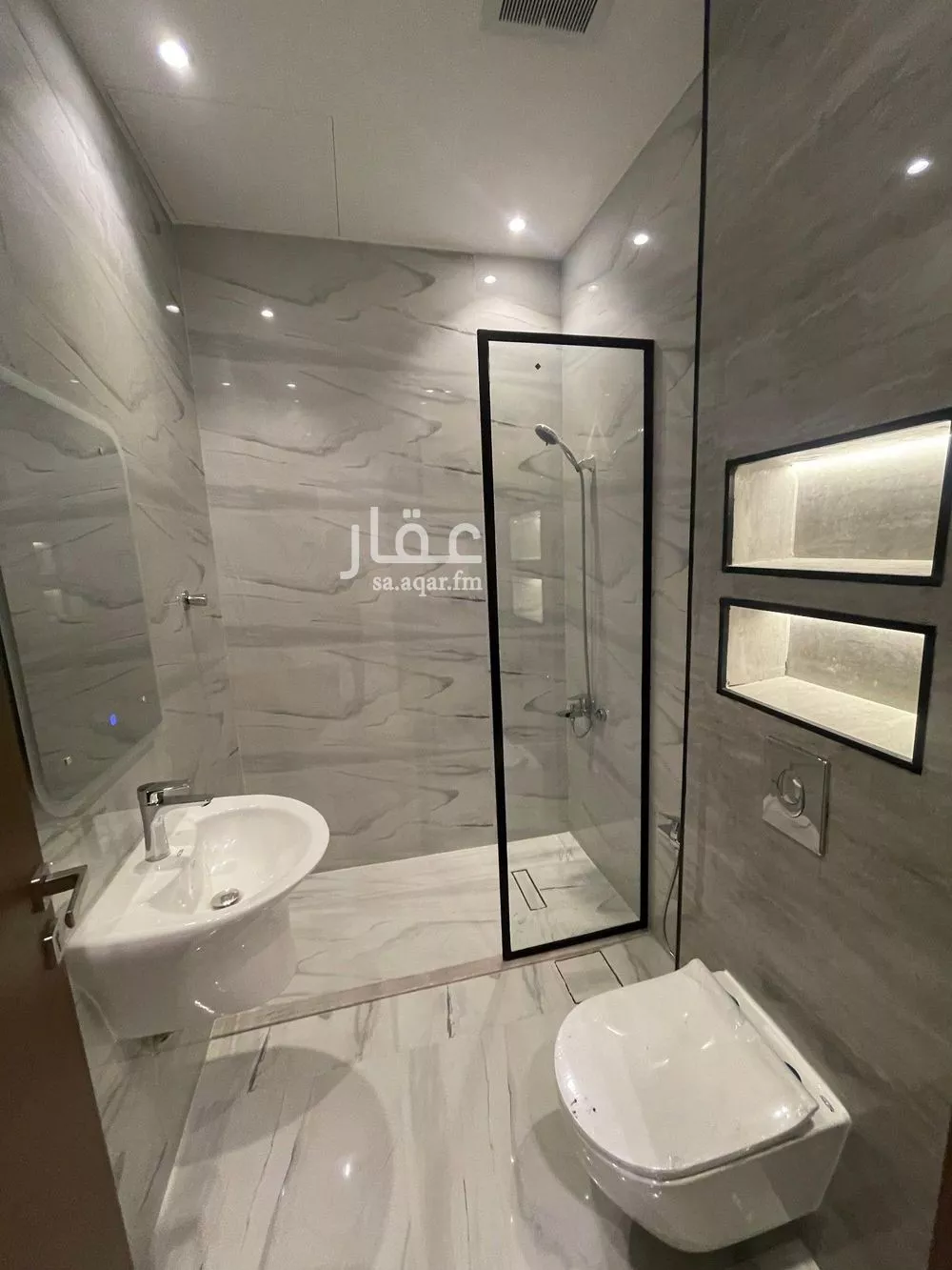 4 bedroom floor in Al Rimal 16