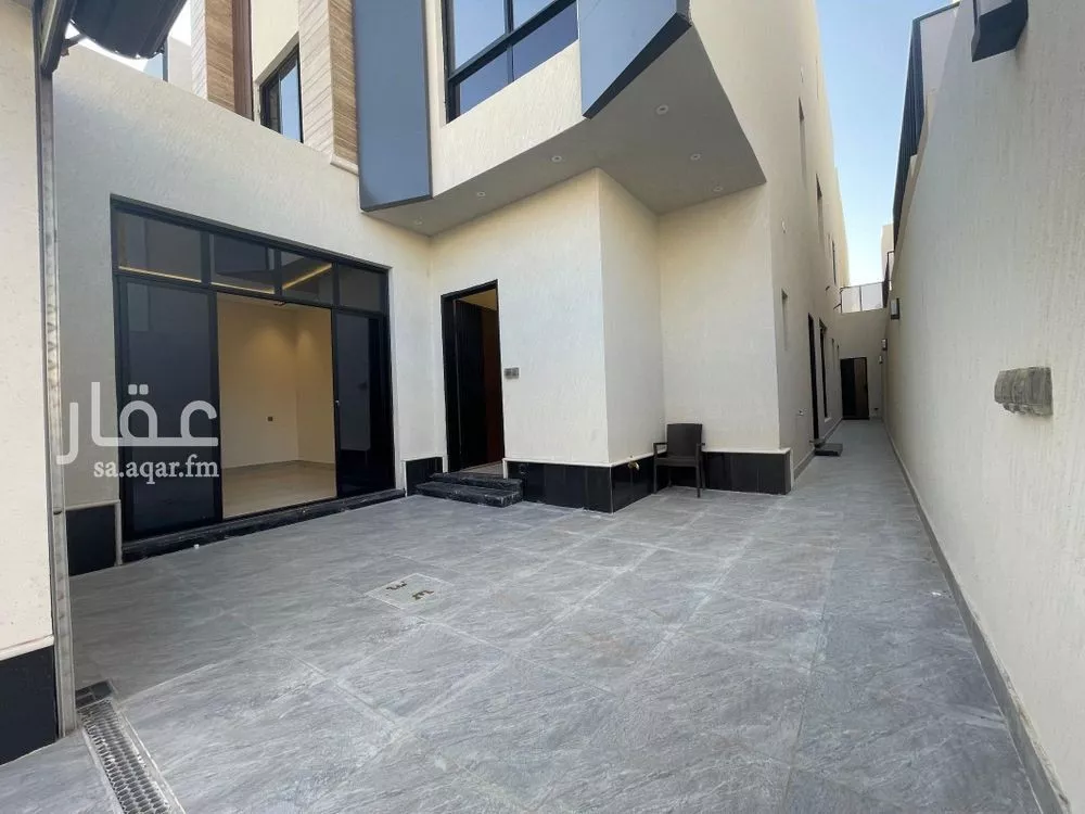 4 bedroom floor in Al Rimal 17