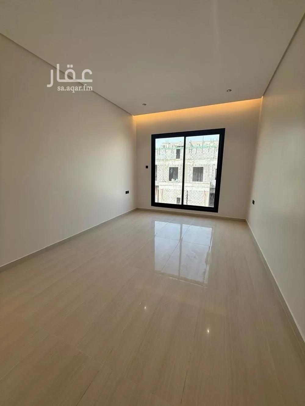 6 bedroom floor in Okaz 3