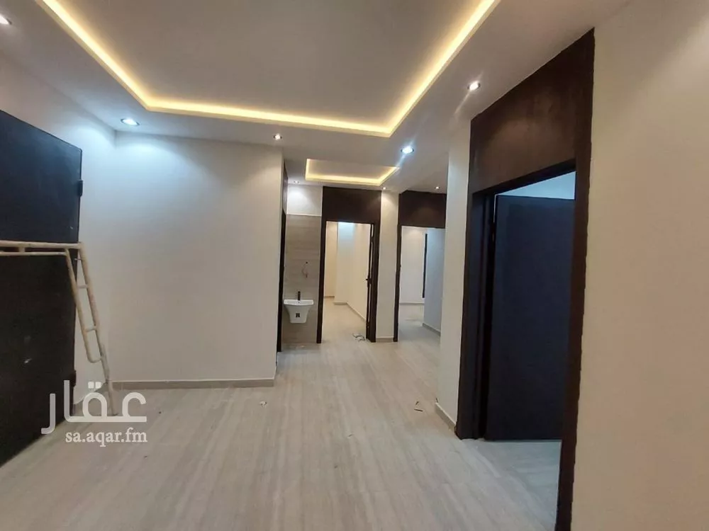 5 bedroom floor in Tuwaiq 11