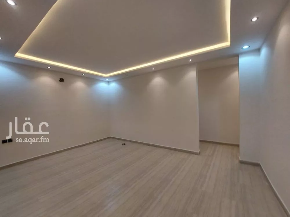 5 bedroom floor in Tuwaiq 6