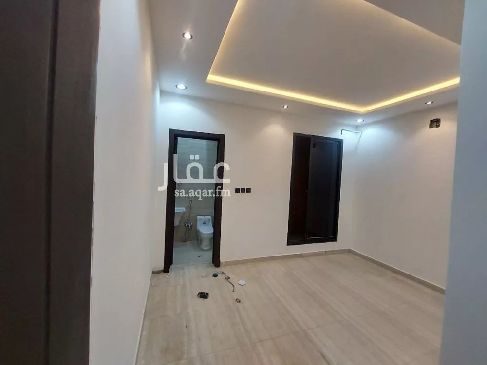5 bedroom floor in Tuwaiq 8