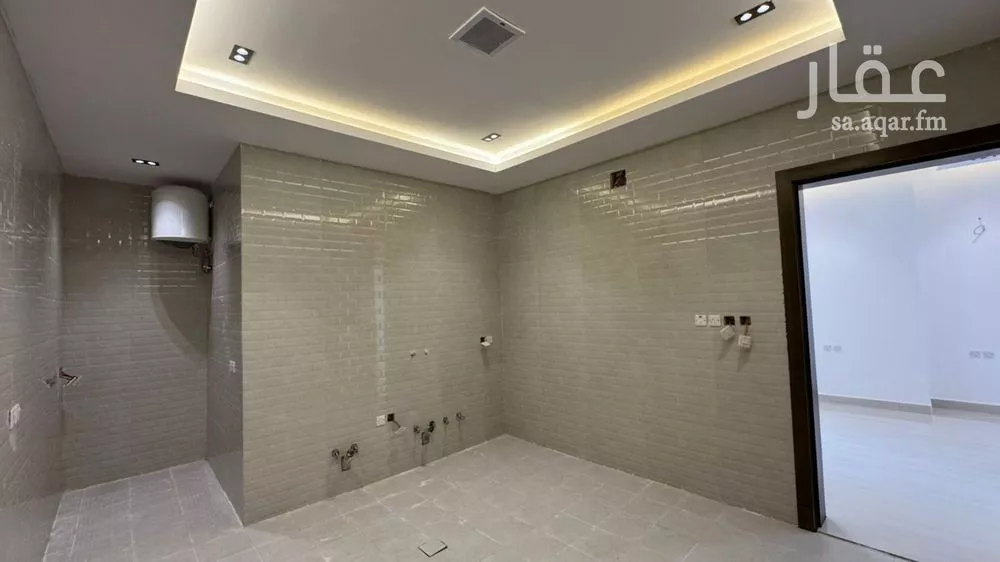 5 bedroom floor in Badr 8