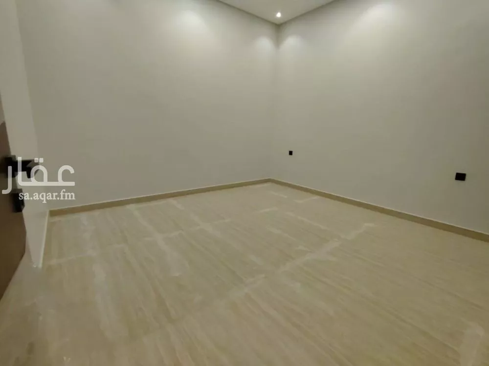 3 bedroom floor in Tuwaiq 17