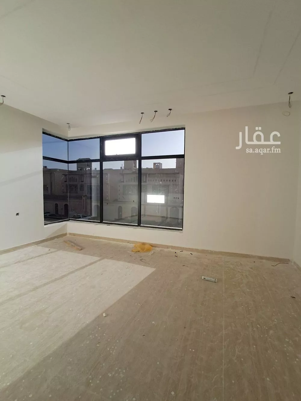 3 bedroom floor in Tuwaiq 4