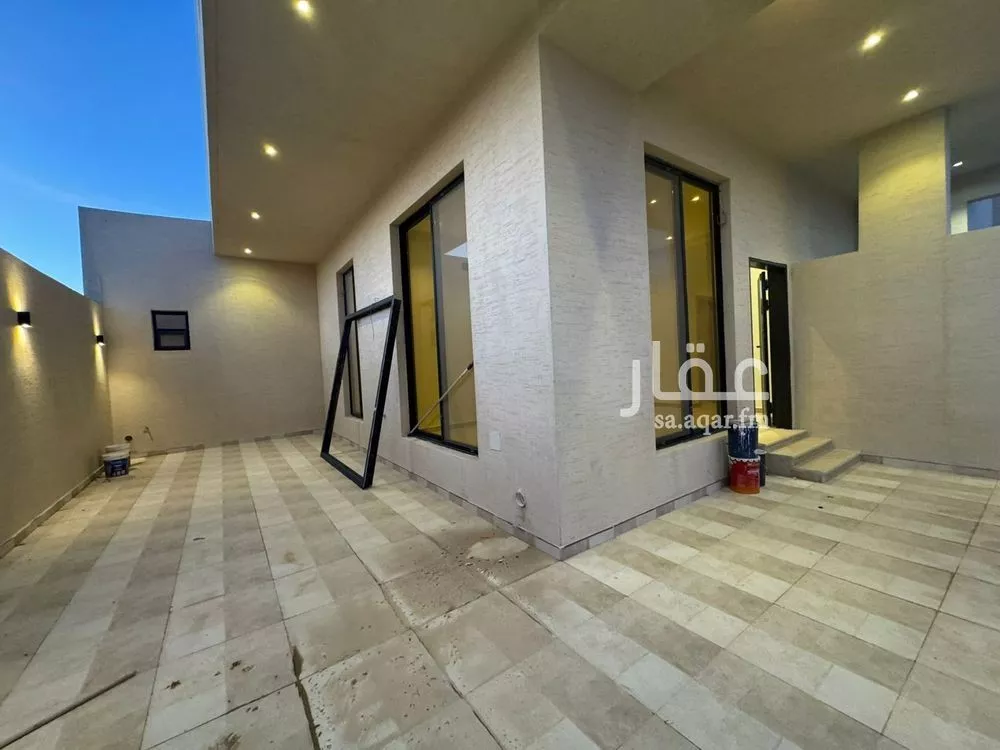 4 bedroom floor in Al Aridh 5