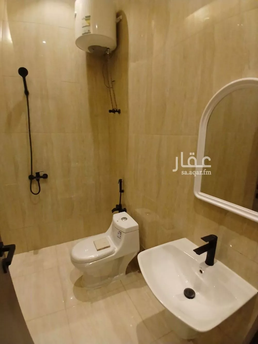 5 bedroom floor in Al Janadriyah 12