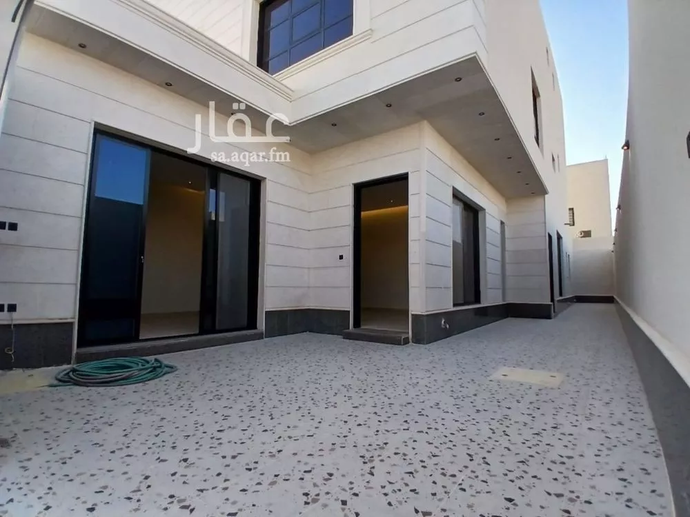 5 bedroom floor in Al Janadriyah 24