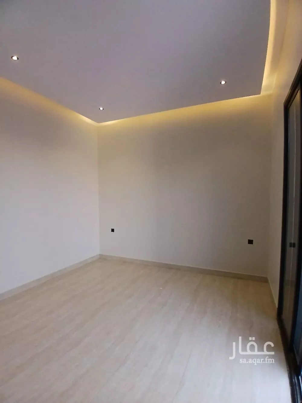 5 bedroom floor in Al Janadriyah 4