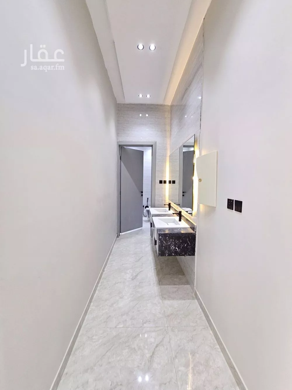 3 bedroom floor in Dhahrat Namar 5