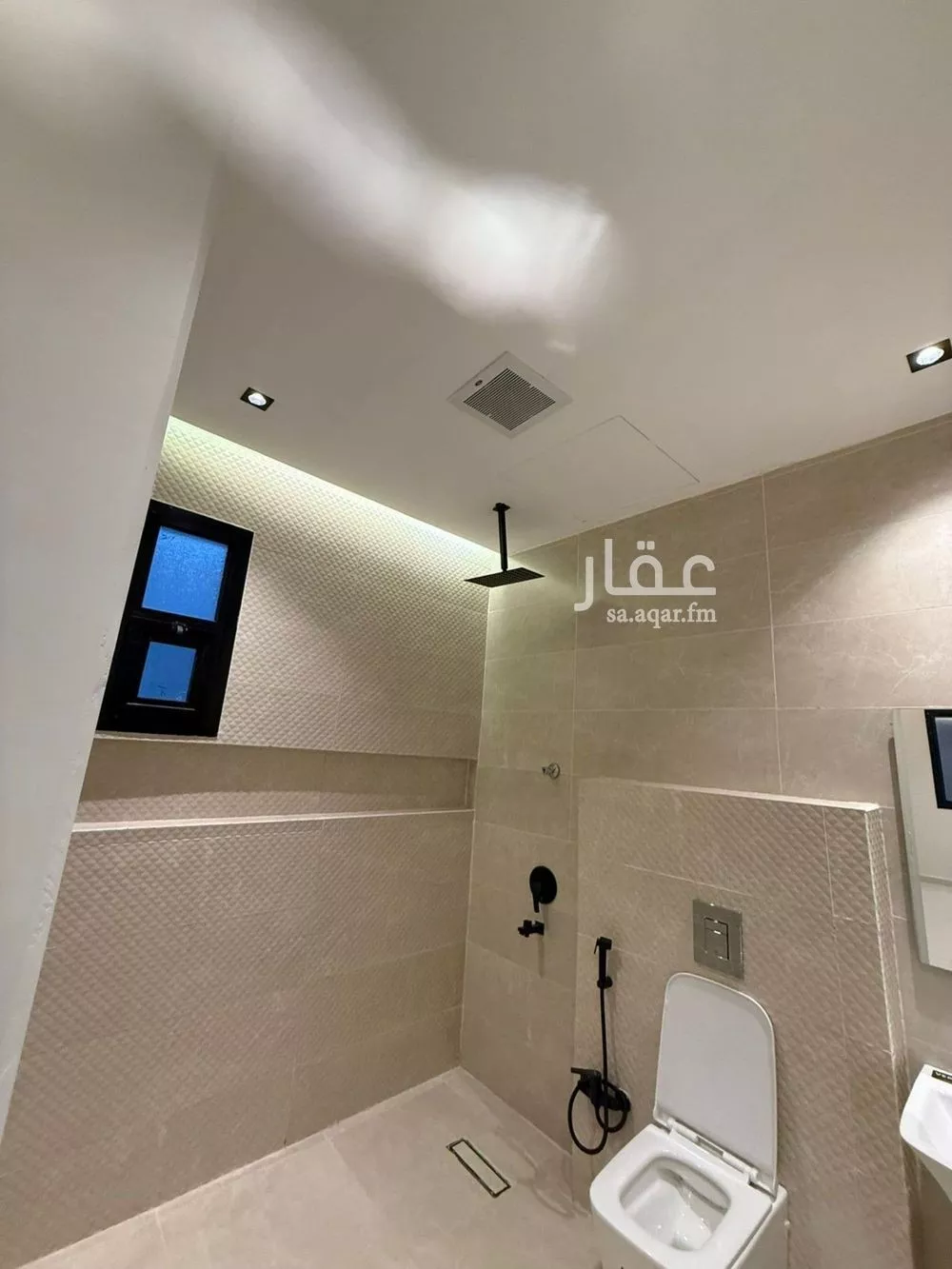 4 bedroom floor in Ash Sharq 9