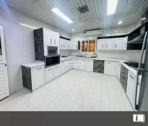 5 bedroom floor in Al Munsiyah 9