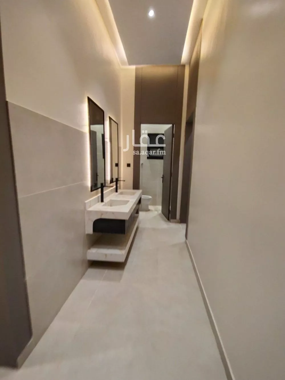 4 bedroom floor in Al Janadriyah 2