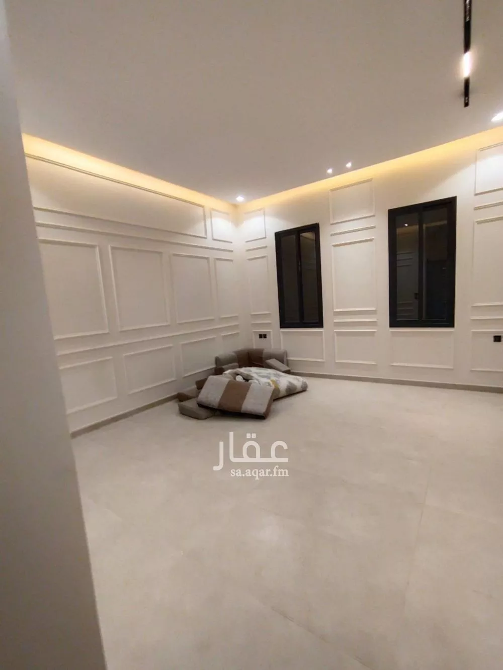 4 bedroom floor in Al Janadriyah 4