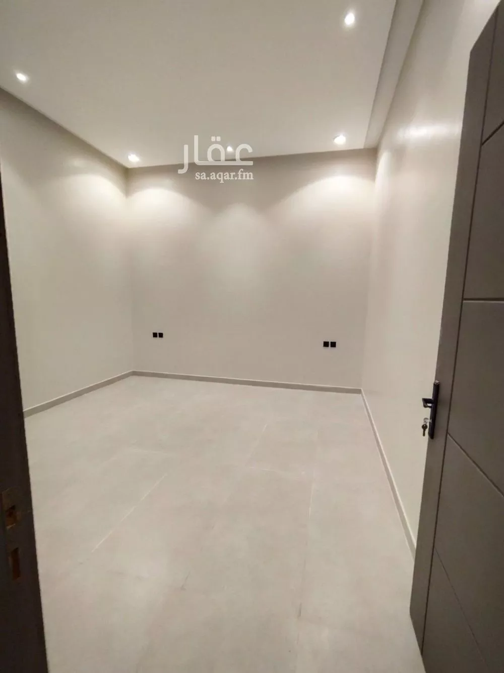 4 bedroom floor in Al Janadriyah 5