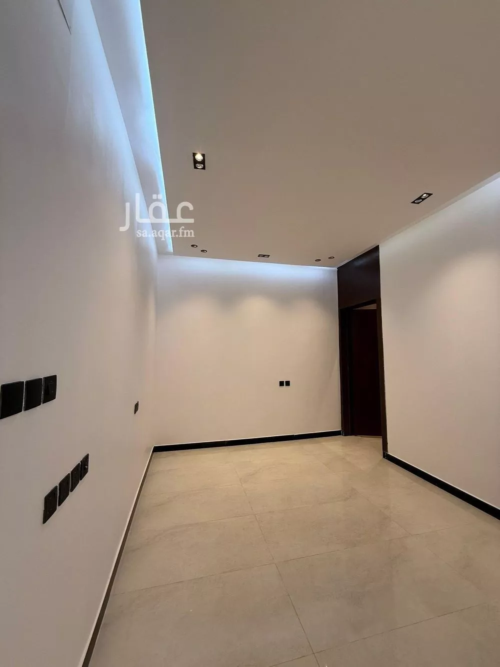 3 bedroom floor in Al Hazm 9