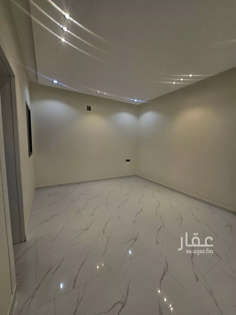 5 bedroom floor in Ad Dar Al Baida 2
