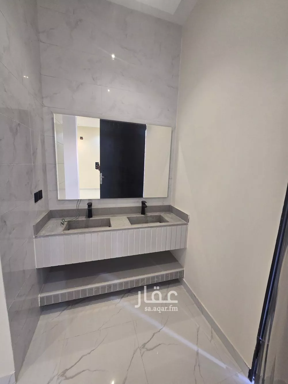 5 bedroom floor in Ad Dar Al Baida 3