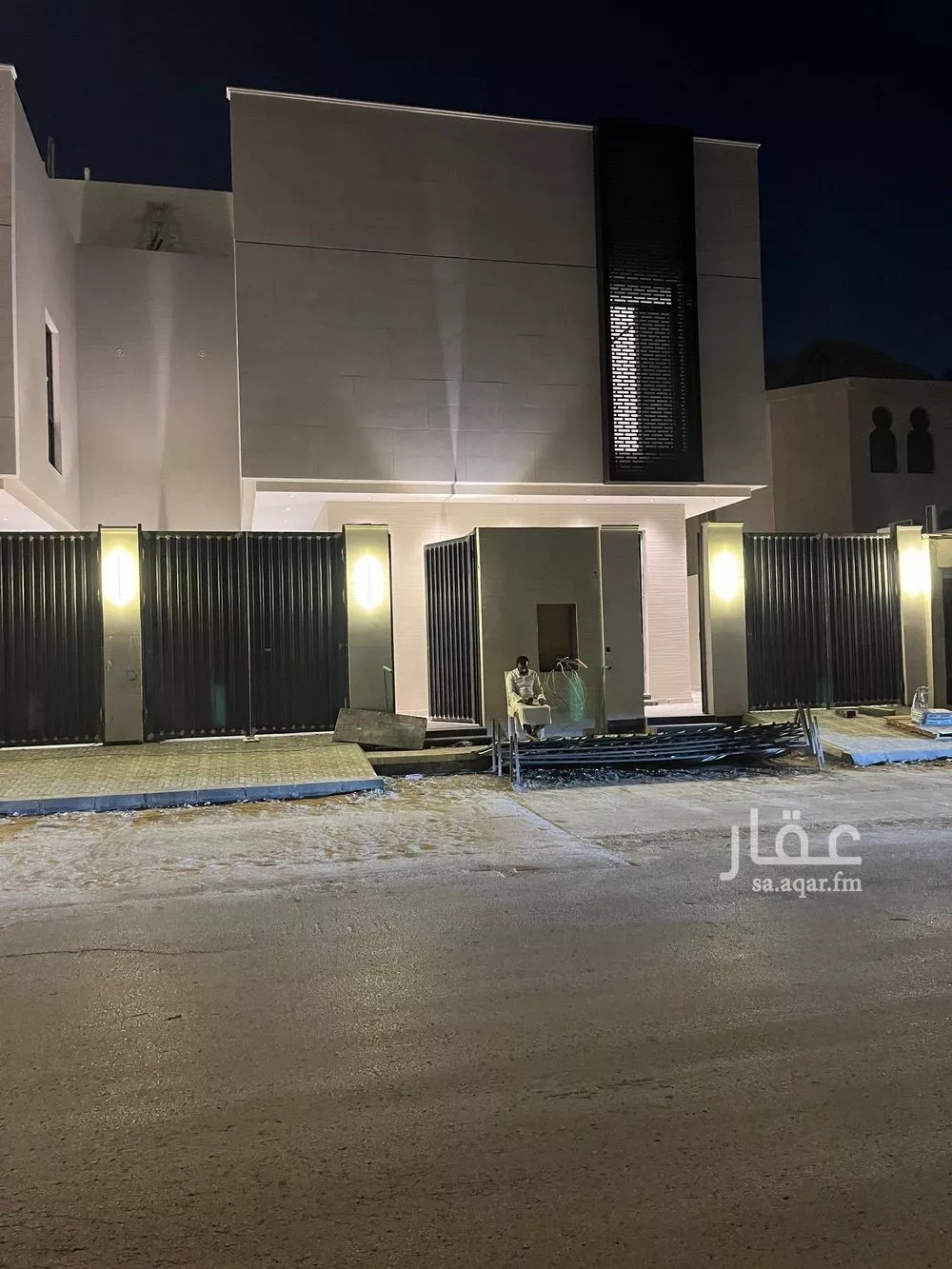 3 bedroom floor in King Faisal 2
