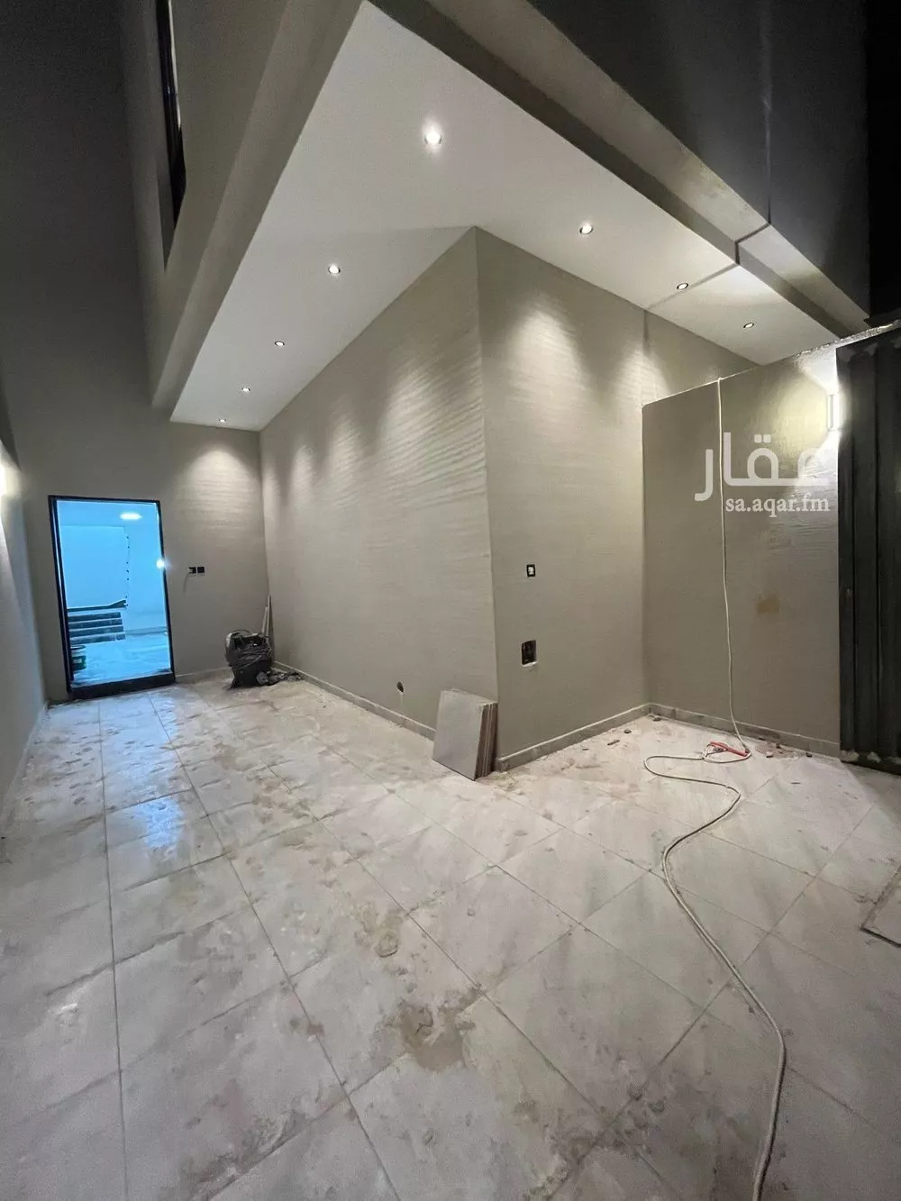 3 bedroom floor in King Faisal 4