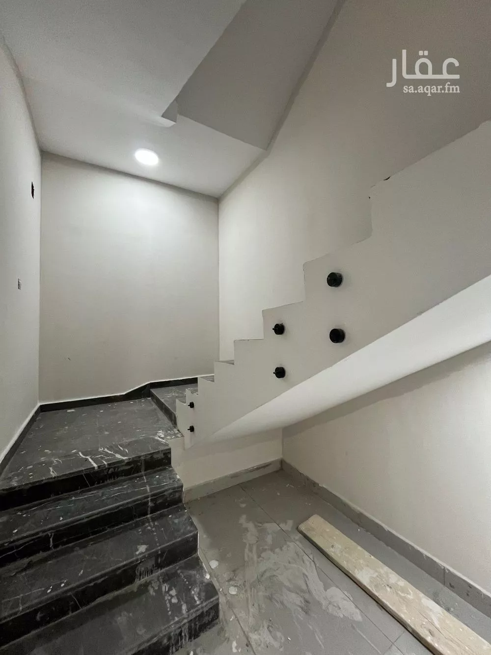 3 bedroom floor in King Faisal 5