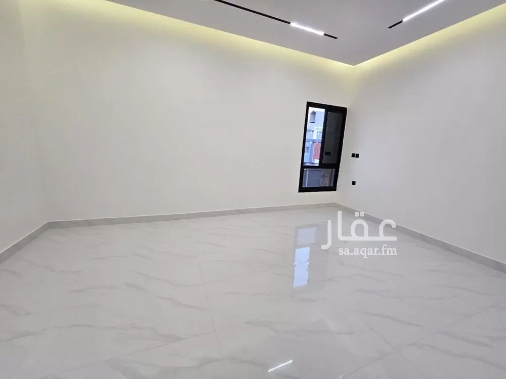 3 bedroom floor in Al Qadisiyah 7