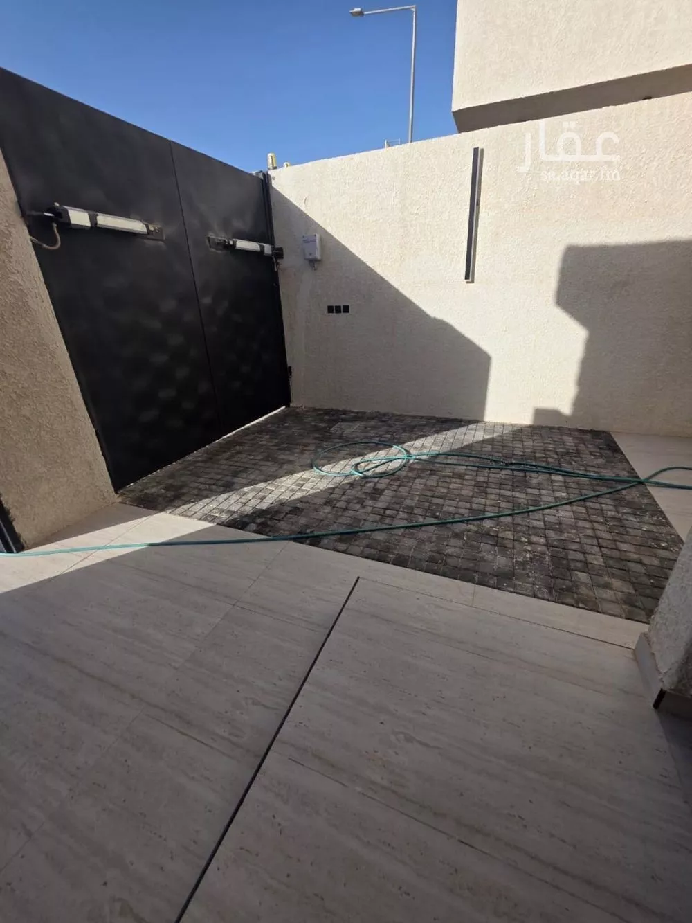 5 bedroom floor in Al Janadriyah 4
