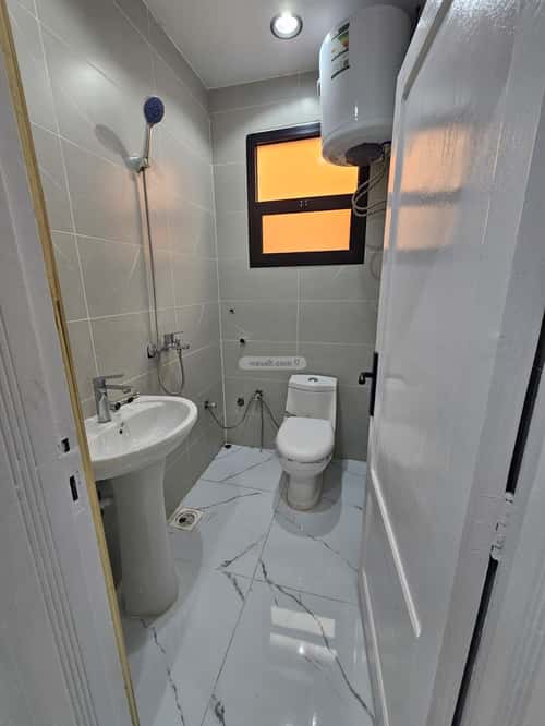 1 bedroom apartment in Ishbiliyah 5