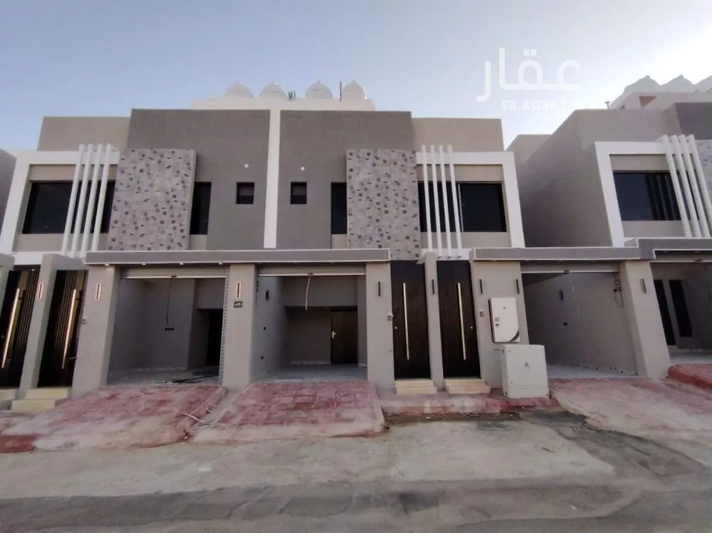5 bedroom floor in Badr 2